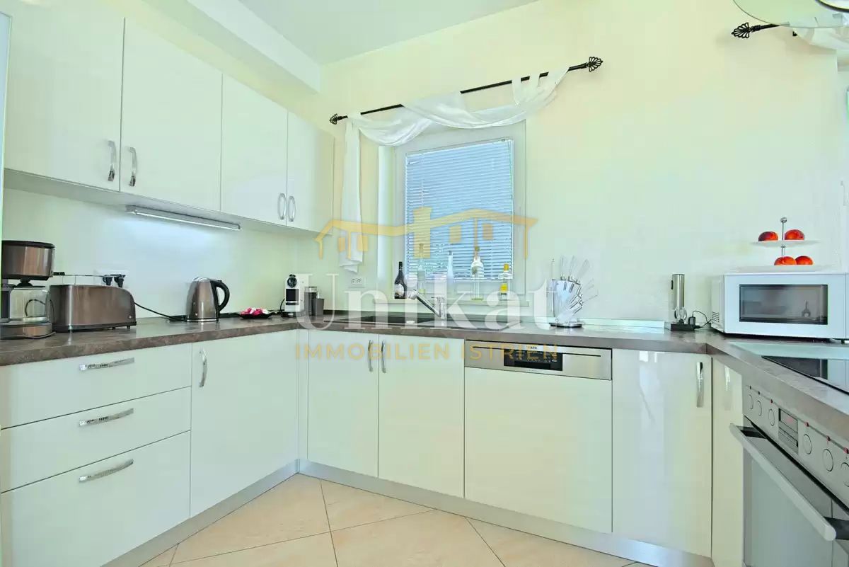 Luksuzna vila s fantastičnim pogledom na morje